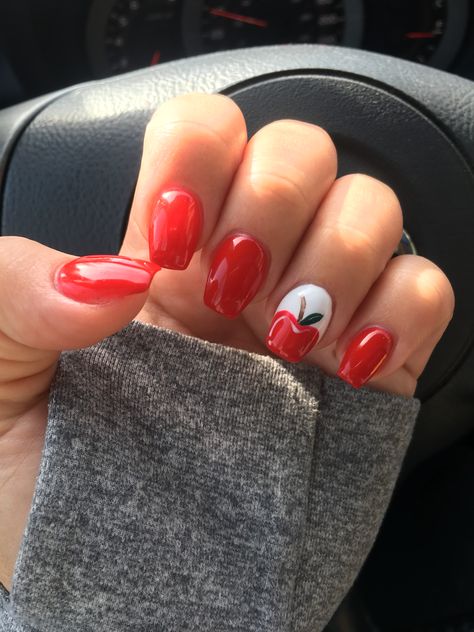 Nails With Apple Design, Simple Nail Designs Back To School, Teachers Nails Designs, Teacher Nail Inspiration, Classy Teacher Nails, Teacher Nails Short, Acrylic Nails For Teachers, Back To School Nail Art For Teachers, Nail Designs For Teachers