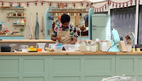 Bake Off fans are angry after the "wrong" baker left the tent last night Prue Leith, The Great British Bake Off, Paul Hollywood, Some Jokes, British Bake Off, British Baking, Great British Bake Off, Bake Off, Great British