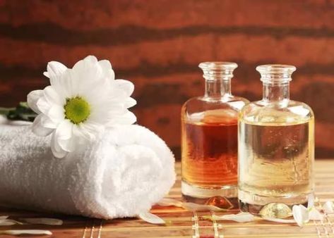 Warming Massage Oil Recipe With Essential Oils - Everything Pretty Diy Massage Oil Recipes, Massage Oil Recipe, Massage Oil Bottle, Oil Branding, Massage Oils Recipe, Diy Massage Oil, Bucket List Quotes, Diy Massage, Fingerprint Crafts