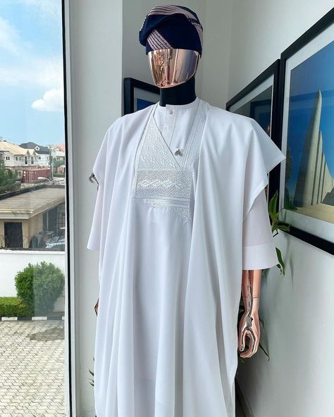 Jakan Agbada, Imessage Text, Agbada Design, Slim Straight Pants, House Clothes, Summer Attire, Suits And Jackets, Braided Leather Bracelet, Mens Short Sleeve Shirt