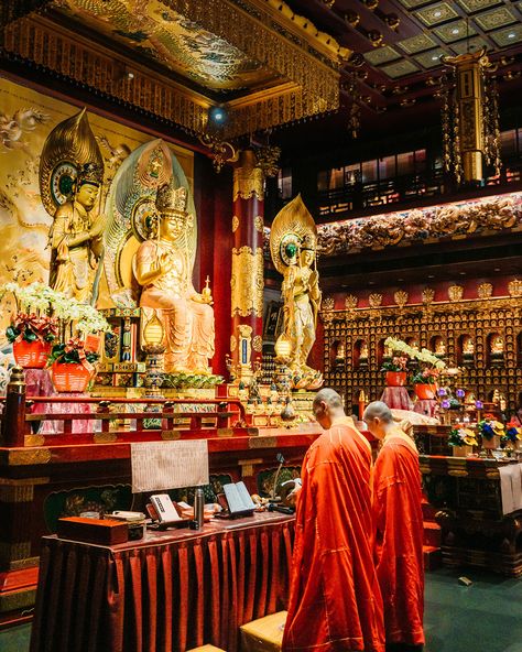 Buddhist Ceremony Singapore Grand Library, Chinese Buddha, Buddha Artwork, Singapore City, Mahayana Buddhism, Buddhist Prayer, Home Temple, Chinese History, Building Art