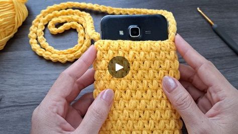 Crochet Phone Bag Tutorial | Easy Crochet Phone Bag Tutorial For Beginners #diyprojects  #crochet #easycrochet | By Crochet & Crafts Therapy | Facebook Crochet Phone Bag, Phone Bag Pattern, Bag Tutorial, Scarf Casual, Bags Tutorial, Crochet Crafts, Phone Bag, Crochet Tutorial, Bag Pattern