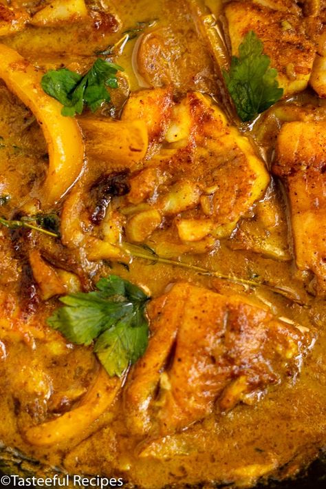 Curry Fish Recipes, Coconut Curry Fish, Curry Fish, Snapper Fish Recipes, Cod Fish Recipes, Carribean Food, Fish Curry Recipe, Coconut Curry Sauce, Jamaican Dishes