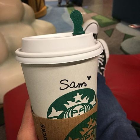 Traveling basic style! @starbucks (really I just like that there is a heart by my name) @marlsapan this ones for you Sam Name, Starbucks Name, Copo Starbucks, Coffee Names, Ball Painting, How To Order Starbucks, Snapchat Streak, Dragon Ball Painting, Mini Printer