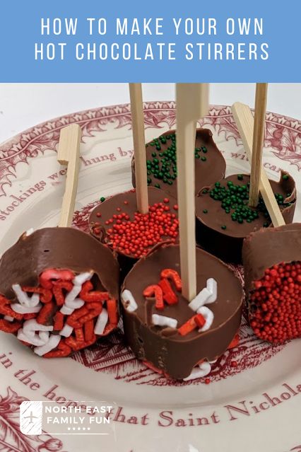 How to make your own hot chocolate stirrers Make Your Own Hot Chocolate, Hot Chocolate Sticks, Chocolate Stirrers, Easy Hot Chocolate, Hot Chocolate Stirrers, Make Your Own Chocolate, Diy Hot Chocolate, Hot Chocolate Bar, Chocolate Sticks