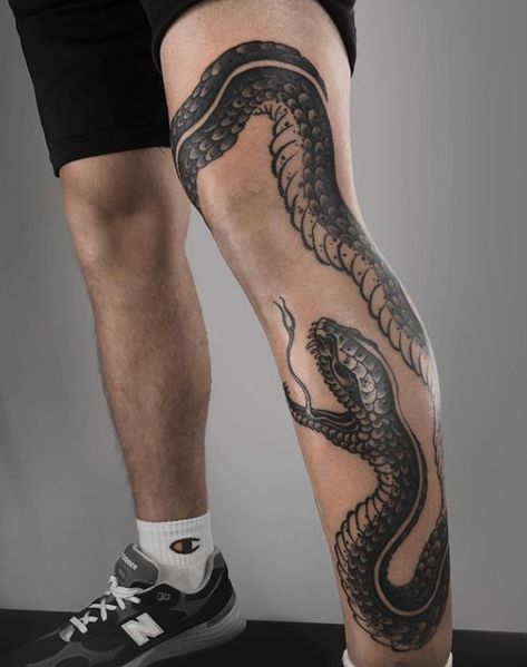 Japanese Tattoo Art Snake, Snake Tatoos Aesthetic Men, Snake Calf Tattoo Men, Leg Sleeve Tattoo Men Full Ideas, Japanese Style Leg Tattoo, Calf Snake Tattoo, Asian Snake Tattoo, Snake Tattoo Leg, Snake Tattoo On Leg