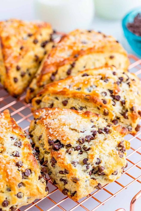 Recipes With Buttermilk, Tasty Breakfast Recipes, Chocolate Chip Scones, Buttermilk Recipes, Swirled Bread, Scrumptious Desserts, Delicious Breakfast Recipes, Scone Recipe, Delicious Breakfast