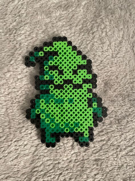 Oogie Boogie Perler Beads, Melts Beads, Safety Pin Jewelry Patterns, Melty Bead Designs, William Daniels, Melt Beads Patterns, Christmas Perler Beads, Hamma Beads Ideas, Pearl Beads Pattern