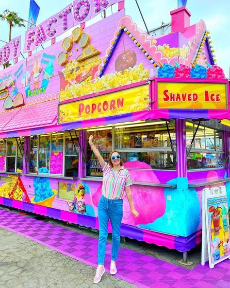 Hellokatiegirlblog on Instagram: "Raise your hand if you went to the LA County Fair or just love fairs! 🎡 It was so sweet to be back at the fair after a two year hiatus! 💕 🍭I love the yummy food and cute farm animals! 🐐🐷 . #lacountyfair #mydayinla #losangelesblogger #colorfulfeed #colorfulfashion #casualstyle #bloggerstyle #jcrew #jcrewstyle #abmlifeiscolorful #livecolorfully #sparkjoy #thehappynow #myunicornlife #colourfulstyle #colorlover #morecolorplease #dailydoseofcolor #lovelysquares La County Fair, Cute Farm Animals, Food Fair, Carnival Food, Colourful Style, J Crew Style, Raise Your Hand If, Dose Of Colors, County Fair