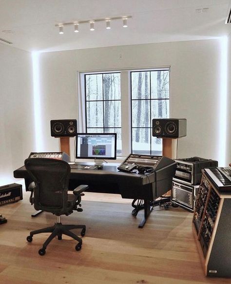 Minimalist Recording Studio, Studio Acoustics, Bali Studio, Music Studio Design, Chic Workspace, Music Room Design, Home Recording Studio Setup, Recording Studio Setup, Studio Vibes