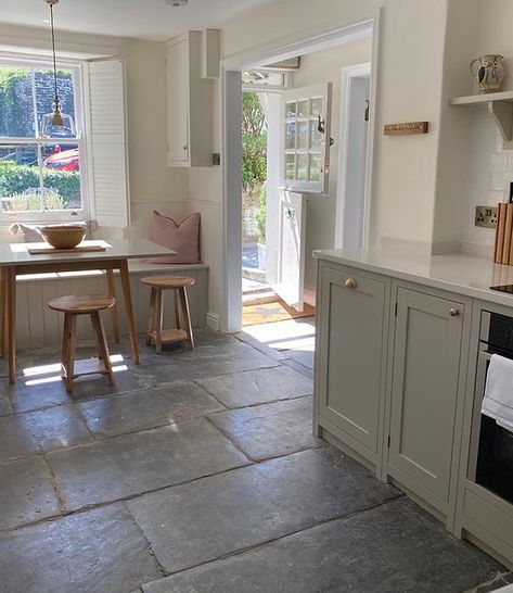 Modern Irish Cottage, Cottage Interiors Kitchen, Irish Cottage Renovation, Old Cottage Interior, Cotswold Cottage Interior, Irish Cottage Interiors, Small Cottage Interiors, Cottages England, Cottage Hallway