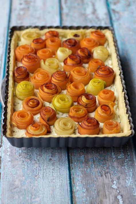 Carrot Rose Tart Carrot Roses, Carrot Tart, Rose Tart, Sugar Carrots, Mom Flowers, Sides Veggies, Vegetable Side Dishes Recipes, Easter Event, Best Food Recipes