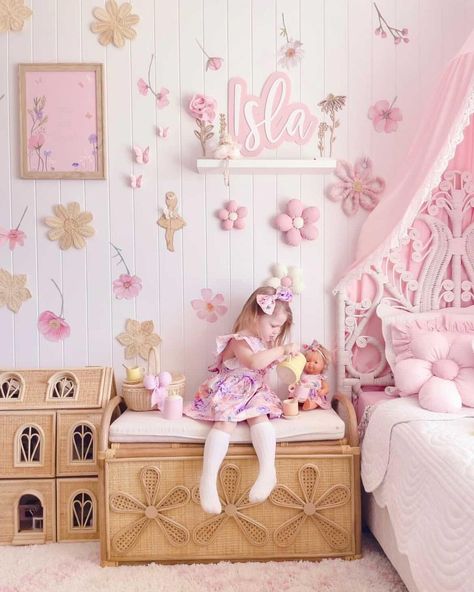 Girly Toddler Room, Girly Toddler Bedroom, Toddler Rooms Girly, Modern Toddler Girl Room Pink, Pink Toddler Room, Toddler Princess Dresses Room, Pink Princess Playroom, Pink Toddler Bed, Toddler Pink Daybed