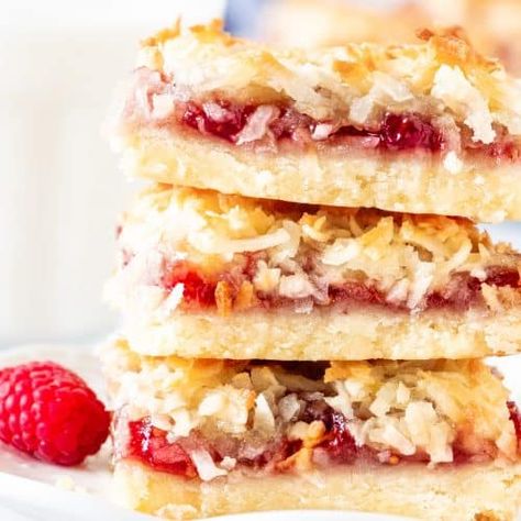 Raspberry Coconut Bars - Just so Tasty Raspberry Coconut Bars, Lemon Raspberry Bars, Coconut Macaroon, Raspberry Bars, Coconut Slice, Slice Recipe, Chocolate Slice, Chocolate Zucchini Bread, Raspberry Coconut