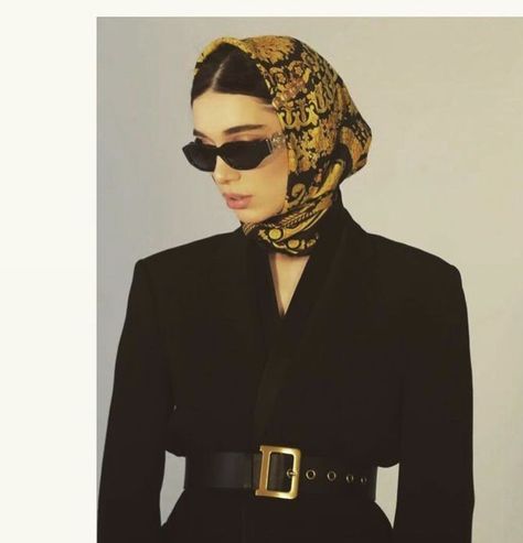 Scarf Vintage Outfit, Head Scarf With Sunglasses, Vintage Head Scarf Outfit, Rich Widow Outfit, Mob Wife Outfit Aesthetic, Head Scarf Outfit, Debut Photoshoot, Summer Details, Hijab Look