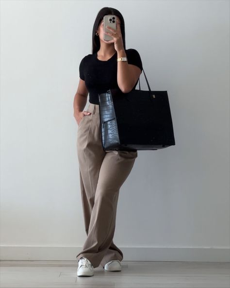 UO Helena Menswear Trouser Pant curated on LTK Corporate Baddie Outfits, Cute Professional Outfits, Corporate Baddie, Work Outfit Inspiration, Look Zara, Casual Work Outfits Women, Office Casual Outfit, Business Outfits Women, Stylish Work Attire