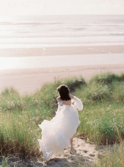 Joy Proctor, Oregon Beach Photoshoot, Oregon Coast Engagement, Oregon Beach Engagement Photos, Oregon Coast Wedding Photos, Oregon Coast Wedding, Cannon Beach Oregon Elopement, Belle Hairstyle, Engagement Inspo