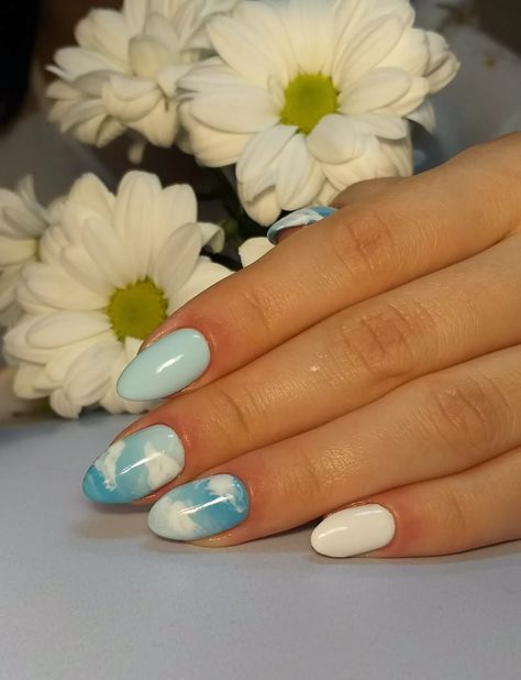 Taylor Swift Nail Art 1989, 1989 Taylor Swift Nails Ideas, 1989 Nails Design Taylor Swift, Eras Tour Nail Ideas 1989, 1989 Taylor Swift Nail Ideas, 1989 Nails Design, Bluey Inspired Nails, Cloud Nails Short, 1989 Nails Taylor Swift