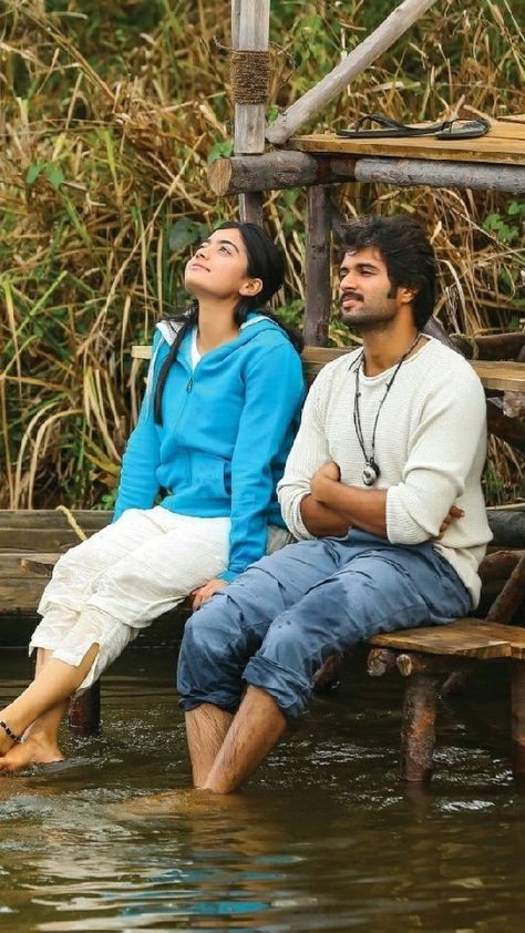 rashmikamandannafc2 • Original Audio Vijay Devarakonda Arjun Reddy, Arjun Reddy, Dear Comrade, Love Pic, Indian Wedding Couple Photography, Vijay Devarakonda, Romantic Couples Photography, Love Couple Photo, Couple Photoshoot Poses