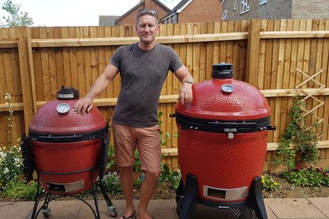 Cooking On A Kamado Grill, Kamado Grill Table, Kamado Joe Recipes, Kamado Bbq, Egg Grill, Kamado Grills, Barbecue Smoker, Meat Sauce Recipes, Ceramic Grill