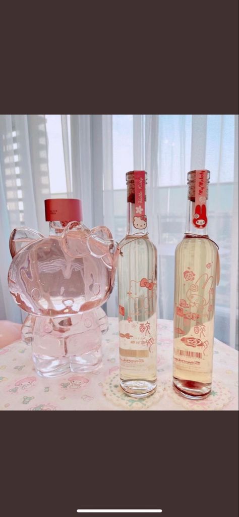 Hello Kitty Wine, Melody Hello Kitty, Alcohol Aesthetic, Hello Kitty My Melody, Rosé Wine Bottle, Vodka Bottle, Vodka, Wine Bottle, Hello Kitty