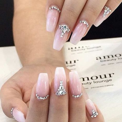 Ongles Beiges, Simple Wedding Nails, Bridal Manicure, Wedding Nail Art Design, Bridal Nail Art, Nagellack Trends, Wedding Nails For Bride, Wedding Nails Design, Nail Art Wedding