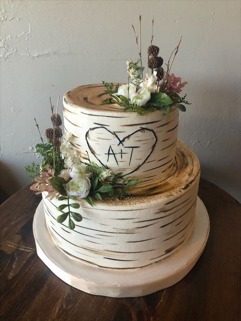 Irish Wedding Cake Ideas, Woodsy Wedding Cake Ideas, Tree Trunk Wedding Cake, Hunting Wedding Cake Ideas, Birch Bark Wedding Cake, Rustic Single Tier Wedding Cake, Forest Themed Wedding Cake, Outdoorsy Wedding Cake, November Wedding Cake