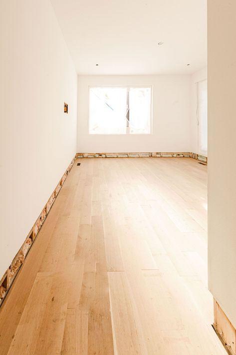 direction to lay your hardwood floor Hardwood Floor Layout Pattern, Wood Floor Direction Layout, Which Direction To Lay Wood Flooring, Flooring Direction, Floor Direction, Laying Hardwood Floors, Laying Laminate Flooring, Wood Look Tile Floor, Wood Floor Pattern