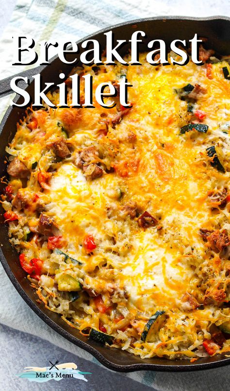 This breakfast skillet makes the perfect cast iron skillet recipe! It's a great gluten-free breakfast and is a hit brunch recipe, too. Try it out today! Breakfast Hash Skillet, Mexican Breakfast Skillet, Mountain Breakfast, Sausage Breakfast Skillet, Mountain Man Breakfast, Easy Breakfast Skillet, Man Breakfast, Bacon Brunch, Holiday Brunch Recipes