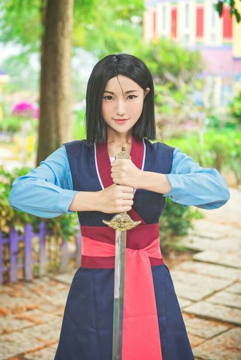 Cosplay Mulan, Mulan Halloween Costume, Mulan Makeup, Mulan Cosplay, Anime Festival, Disney Princess Cosplay, Princess Cosplay, Cosplay Tutorial, Disney Cosplay