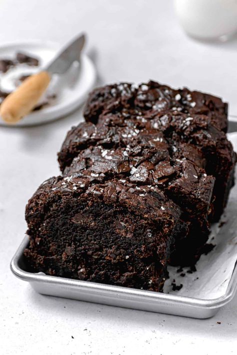 This vegan chocolate zucchini bread is moist, fudgy, chocolatey, (basically all around perfect) and just happens to be made with no eggs or dairy! Nut Free Desserts, Bun Recipes, Vegan Zucchini Bread, Zucchini Loaf, Grated Zucchini, Chocolate Zucchini Bread, Chocolate Zucchini, Bread Bun, Bun Recipe