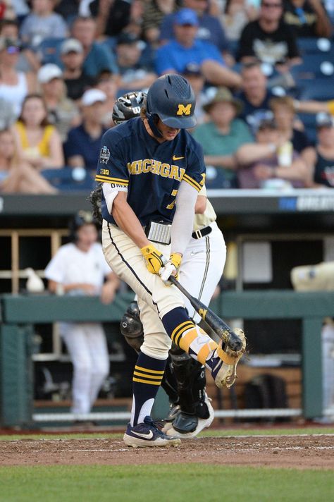 Michigan Softball, Baseball Drip, College Sport, Michigan Sports, Vanderbilt Commodores, College World Series, Baseball Guys, Baseball Pictures, College Baseball