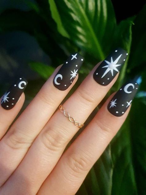 Matte Black Witchy Nails, Witchy Nails Square, Witchy Gel Nails, Server Nails, Moon Phase Nails, Astrology Nail Art, Astrology Nails, Nails Moon, Gell Nails