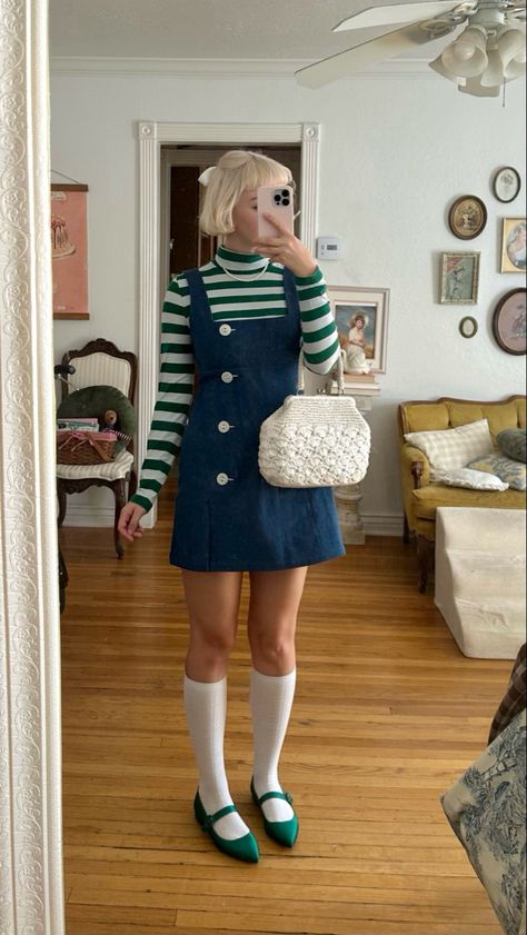 Twee Tumblr Fashion, Early 60s Outfits, Classic Girly Outfits, Quirky Librarian Fashion, 60s Modern Fashion, 60s Inspired Outfits 1960s, Cute Fun Outfits, Casual 60s Outfits, Twee Fashion 2010s