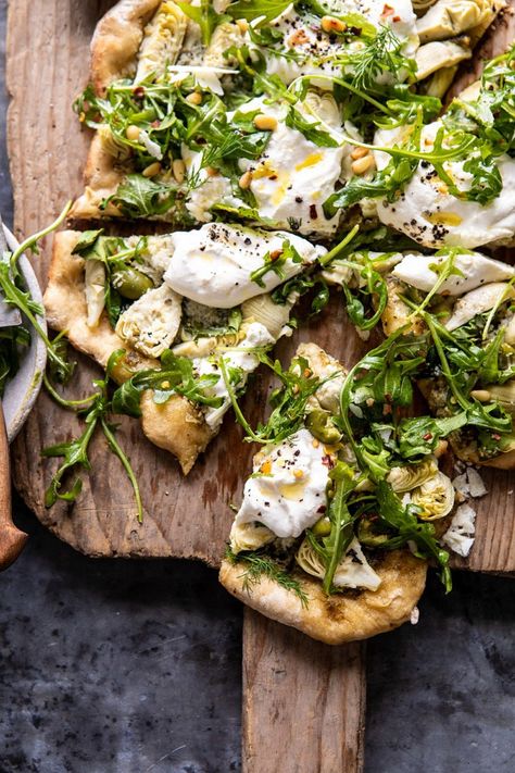 Artichoke Pesto and Burrata Pizza with Lemony Arugula | halfbakedharvest.com #pizza #healthy #burrata #easyrecipes Pesto And Burrata, Artichoke Pesto, Burrata Pizza, Pizza Healthy, Arugula Pizza, Pizza Roll, Plats Healthy, Pesto Pizza, Meal Prep Plans