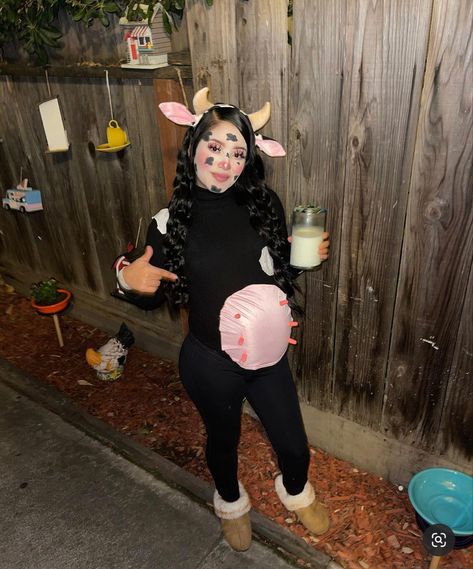 Costume Ideas For Pregnant Couples, Pregnant Mom And Daughter Halloween Costumes, Costumes While Pregnant, Halloween For Pregnant Women, Pregnant Cow Halloween Costumes, Cute Costumes For Pregnant Women, Bump Halloween Costume, Halloween Outfit Pregnant, Cow Costume Pregnant