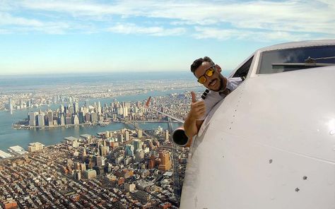 This Pilot's Cockpit Selfies Will Make You Do a Double Take Airdrop Pictures Funny, Airdrop Pictures, Training Meme, Airplane Humor, Flamingo Pictures, Aerial Images, Panoramic View, Pictures Funny, Rooftops