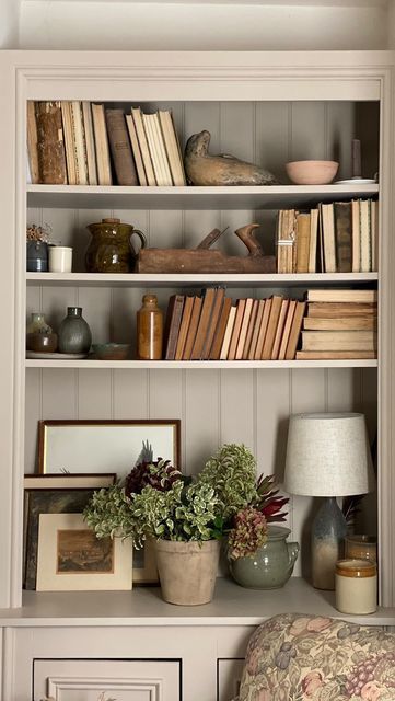 Alcove Shelving Decor, Decorating An Alcove, Alcove Styling, Cottage Shelves, Farmhouse Bookshelf, Alcove Shelves, Styling Bookshelves, Shelf Decor Living Room, Country Cottages