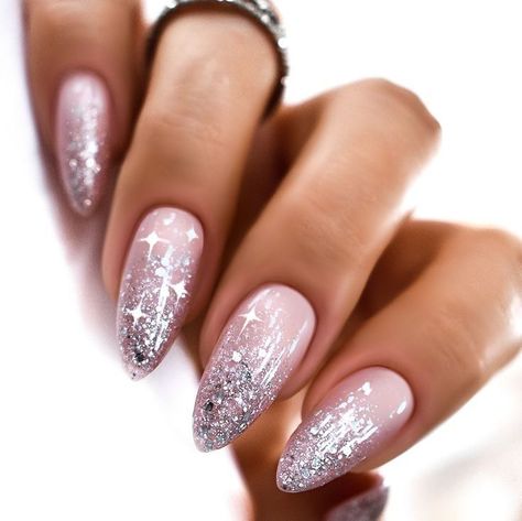 Christmas Gel Nails, Nail Designs Valentines, Nails 2021, Sparkle Nails, Trendy Nail Art, New Year's Nails, Silver Nails, Xmas Nails, Fancy Nails