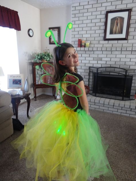 firefly costume complete with lights! College Outfits Indian Girls, Creative Halloween Costumes For Women, Fly Costume, Costumes For Best Friends, Firefly Costume, Homemade Mermaid Costumes, Bug Costume, Girl Group Costumes, Couple Halloween Costumes For Adults