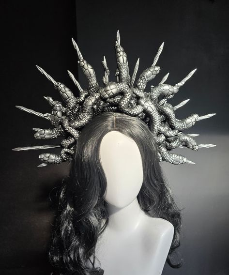 Just finished this amazing commission for an incredible gorgeous and friendly lady I've met on a Fantasy Ball. She wanted a Medusa crown and gave me a carte blanche on the design. What do you think? Did I do justice to Medusa? I can't wait to see her whole outfit with this headpiece on Liverpool Fantasy Ball!! I was truly honoured to make this for her! 🖤🖤 X Liesbeth Dark Lemon Eddie Guerrero, Crystal Tiaras, Wwe Womens, Headpiece, Crown, The Incredibles