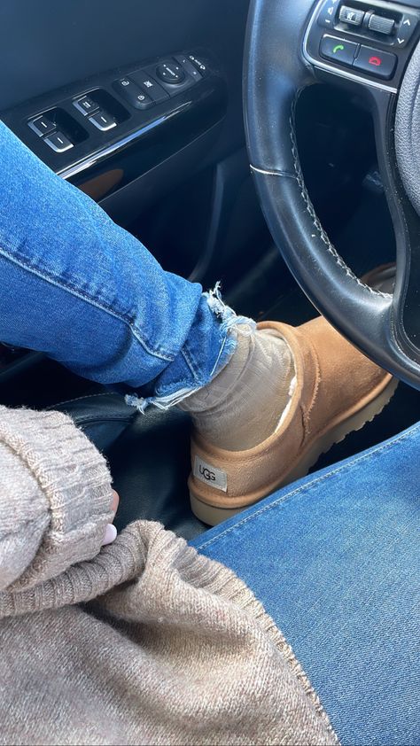 Classic Slipper Uggs Outfit, Ugg Suede Classic Slipper Outfit, Uggs Classic Slipper Outfit, Hickory Uggs Outfit, Ugg Boots Jeans Outfit, Ugh Classic Slipper Outfit, Ultra Low Ugg Outfit, Burnt Cedar Uggs Outfit, Uggs And Socks