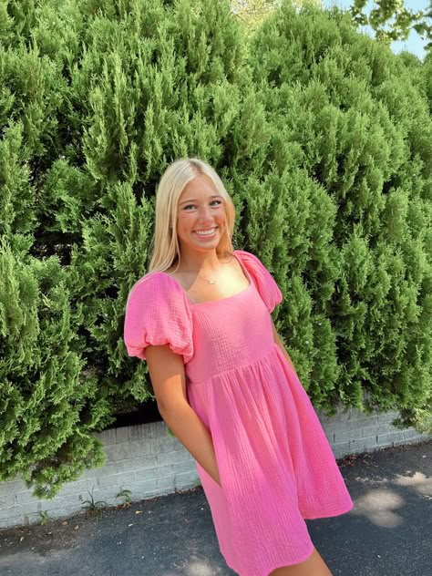 Preppy School Dance Dress, Preppy Church Dresses, Preppy Southern Outfits, Preppy People, Preppy Pfps, Preppy Girl Outfits, Preppy Teen, Preppy Pics, Utah Girl