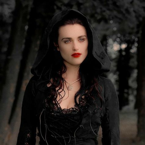 💭 𝘰𝘭𝘢𝘳 𝘱𝘦𝘴𝘴𝘰𝘪𝘯𝘩𝘢 | 𝙀𝙨𝙥𝙚𝙧𝙤 𝙦𝙪𝙚 𝙜𝙤𝙨𝙩𝙚𝙢 | #fanfic # Fanfic # amreading # books # wattpad Morgana Pendragon Dress, Katie Mcgrath Icon, Katie Mcgrath Morgana, Morgana Pendragon Icon, Morgana Merlin, Merlin Season 5, Lady Morgana, Morgana Le Fay, Percy Weasley