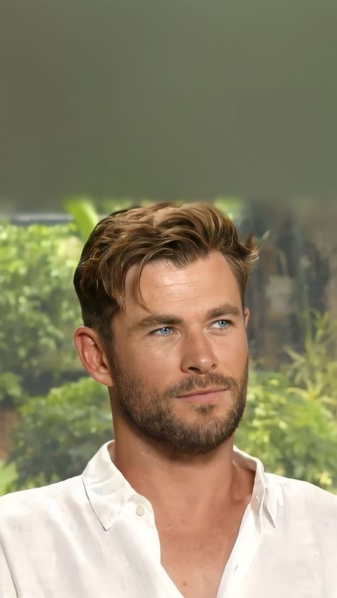 Chris Hemsworth Haircut, Thor Hair, Chris Hemsworth Wallpaper, Chris Hemsworth Beard, Mens Beard Styles Short, Chris Hemsworth Hair, Chris Hemsworth Shirtless, Wallpaper Celebrity, Top Haircuts For Men