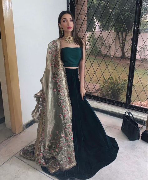 Velvet Lengha, Velvet Lehenga, Black Lehenga, Pakistani Suit, Guest Attire, Colour Combo, Wedding Guest Looks, Bridal Lehenga Choli, Dresses Indian