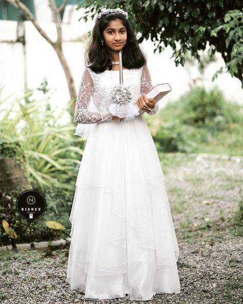 Contact : 8921801250 Holy Communion Dresses, Anarkali Dress Pattern, First Communion Dress, Kids Fashion Dress, Georgette Dress, Dress Indian, Diy Crafts For Kids Easy, Communion Dresses, Dress Indian Style