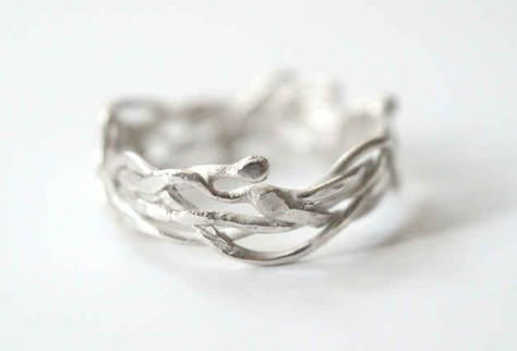 Morning Mr Magpie Magpie Nest, Band Ring Designs, Wax Jewelry, Bracelets Minimalist, Jewellery Simple, Handmade Silver Rings, Jewlery Rings, Garden Hedges, Silver Metal Clay