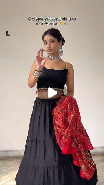 Palak Sonkar on Instagram: "Save this 🫣taaki baad me sochna na pade❤️
Comment down for outfit link❤️
.
.
.
.
.
.
.
Dupatta drape 
Draping ideas
Navratri2024
#dupattadraping #drapingtechnique #meeshofinds #meeshofashion #affordablefashion #navratri2024 #garbaoutfit #explore #explorepage #exploremore #fyp" Double Dupatta Lehenga Draping, Ikkat Dupatta, Dupatta Draping, Draping Ideas, Garba Outfit, Draping Techniques, Strip Blouse, Saree Draping, October 2