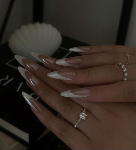 Long Almond French Tip Nails, French Tip Nail Designs, Makijaż Smokey Eye, Soft Nails, Glam Nails, Girls Nails, Prom Nails, Dream Nails, Fire Nails